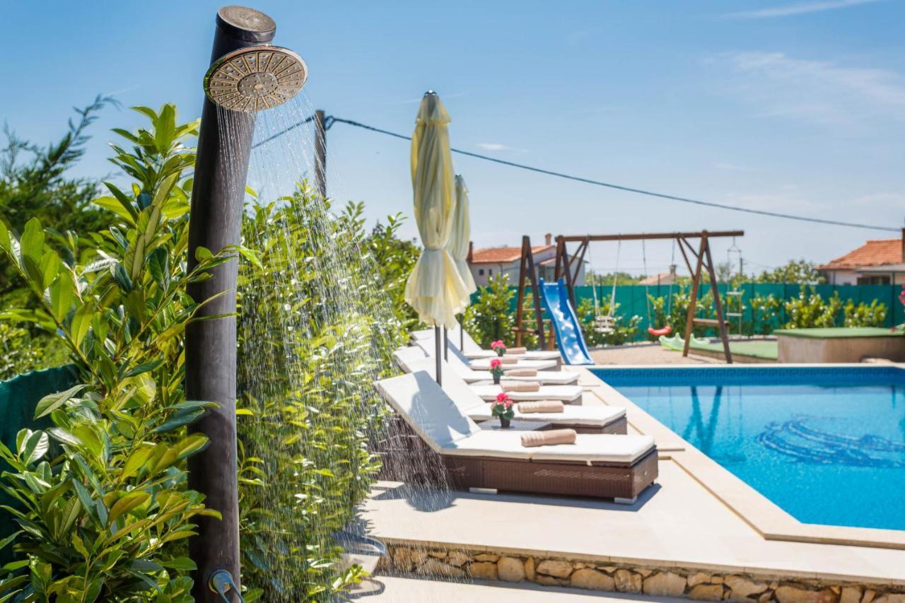 Villa Kamenica Kras ภายนอก รูปภาพ